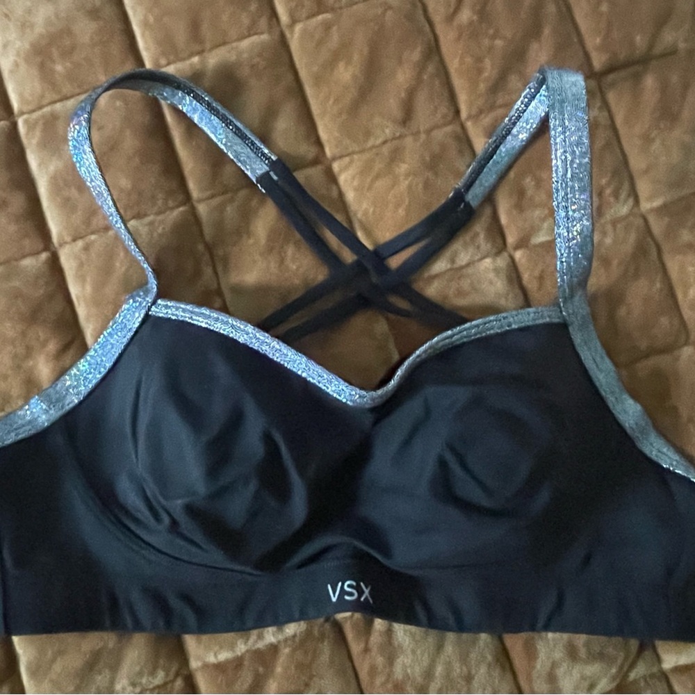 Victoria’s Secret sports bra black silver 34b pre-owned excellent condition